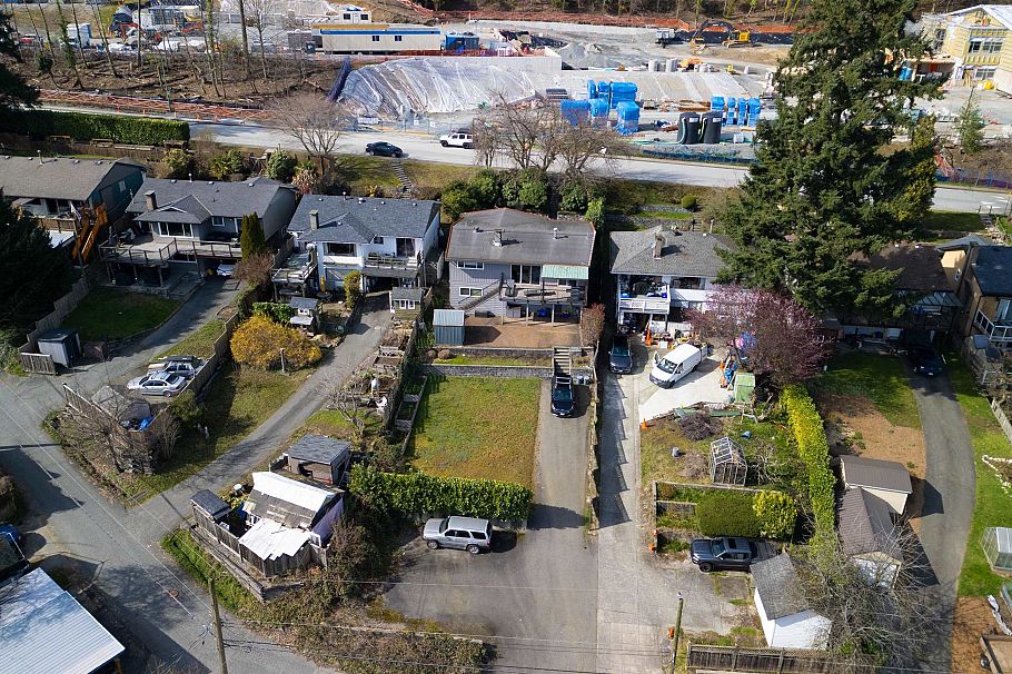 943 Shavington Street North Vancouver, BC - 31