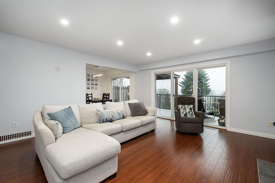 943 Shavington Street North Vancouver, BC - 12