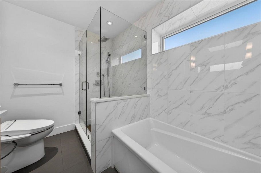 2 252 E 19th Street North Vancouver, BC - 14