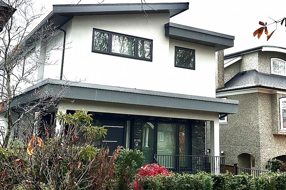3349 W 19th Avenue Vancouver, BC - 2
