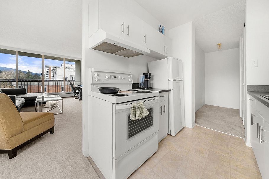 2016 Fullerton Avenue North Vancouver, BC - 10