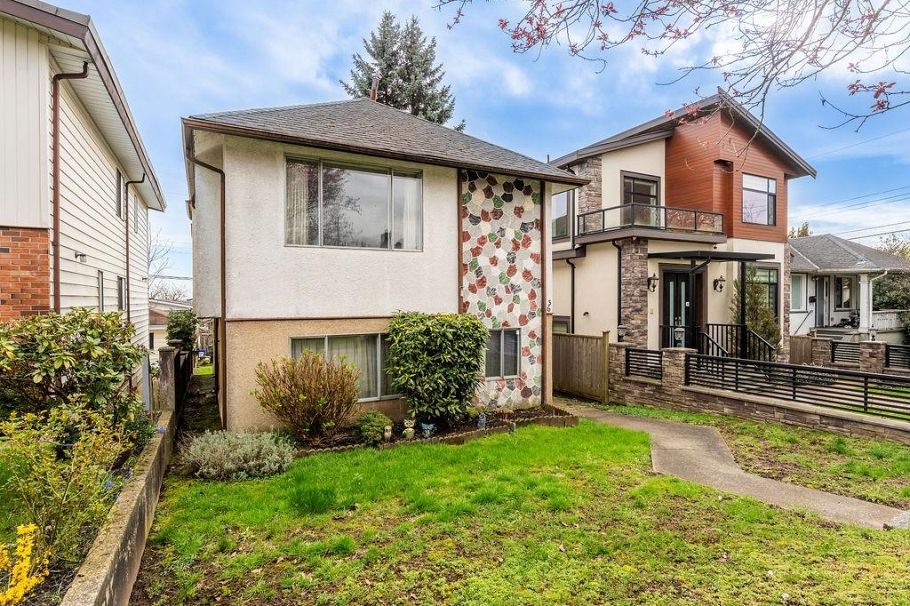 36 E 60th Avenue Vancouver, BC - 4