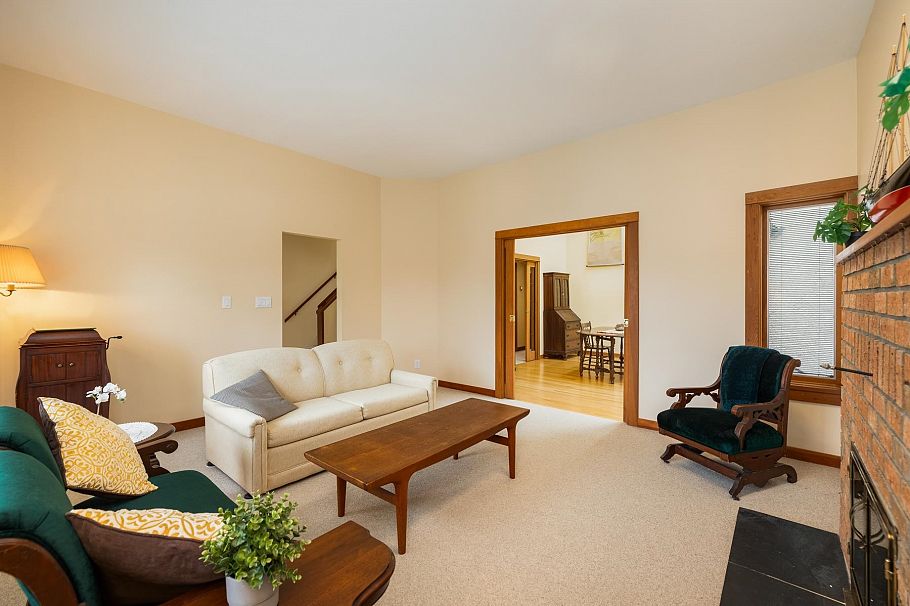 4548 W 7th Avenue Vancouver, BC - 5