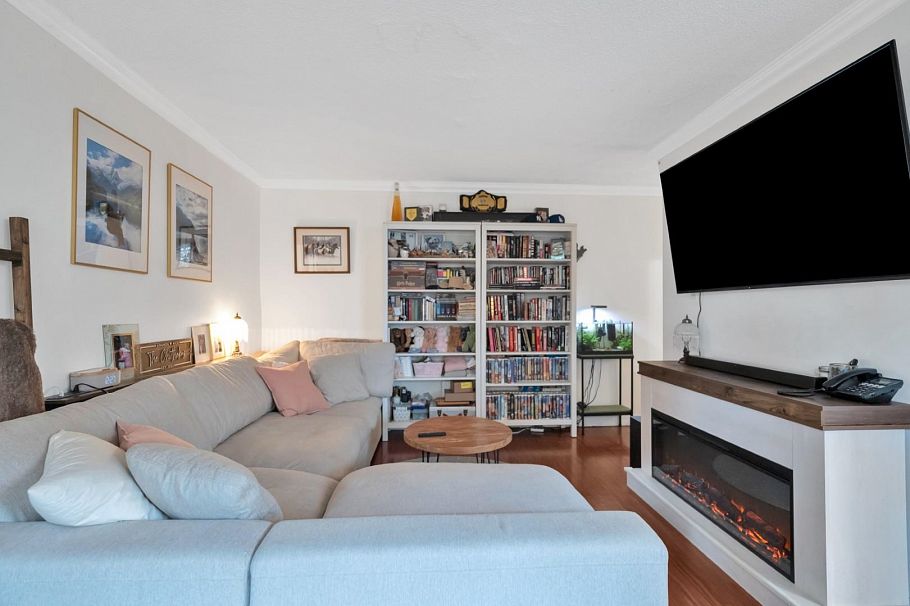 103 214 E 15th Street North Vancouver, BC - 12