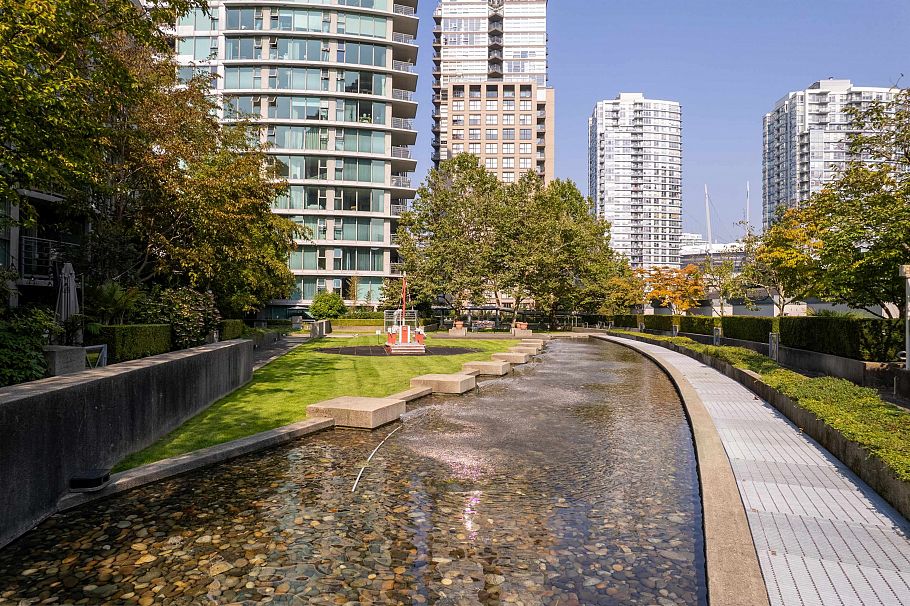 2605 1008 Cambie Street Vancouver, BC - 21