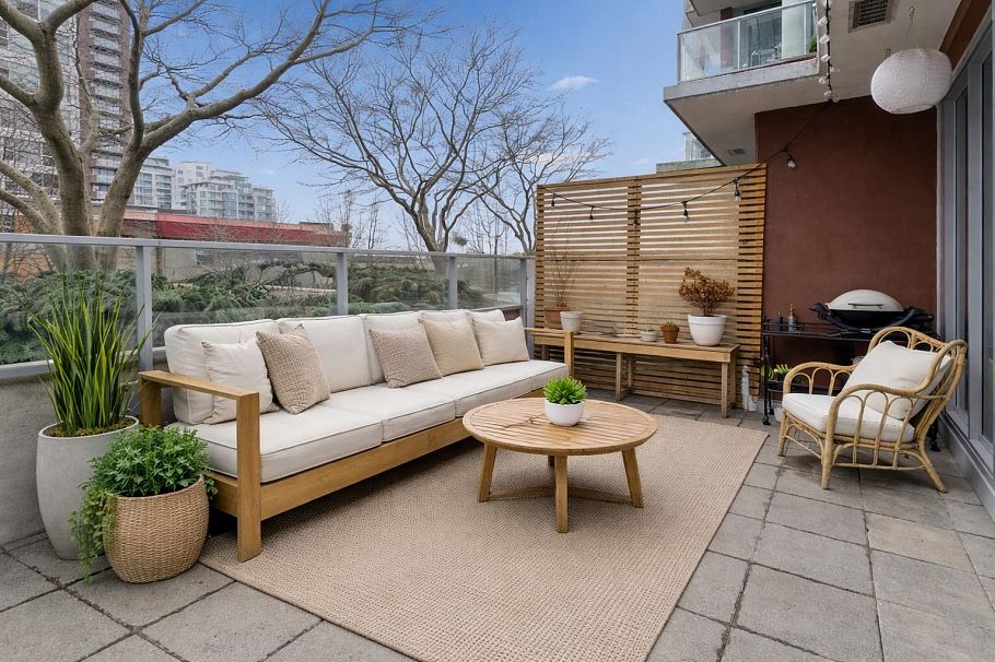 303 150 W 15th Street North Vancouver, BC - 30