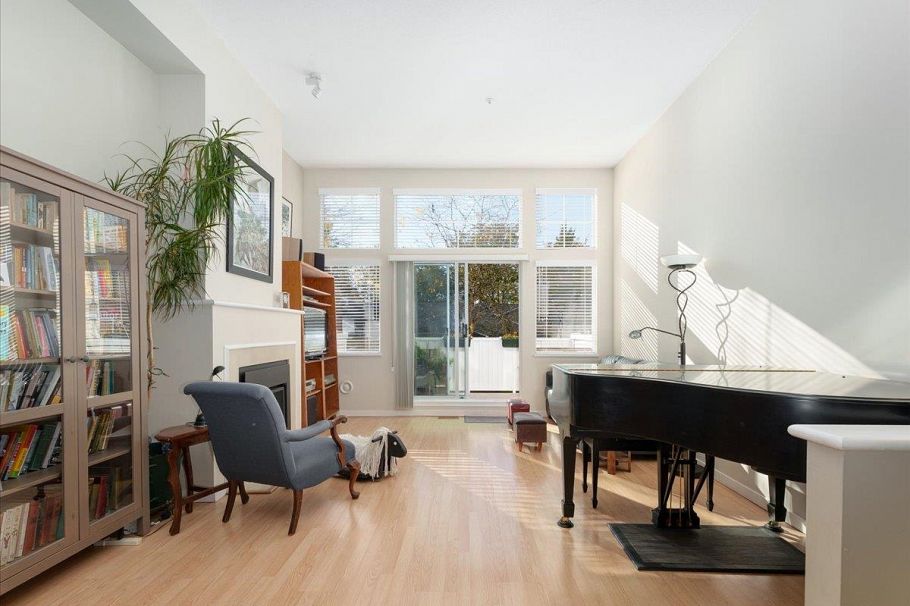 5 3588 Whitney Place Vancouver, BC - 1