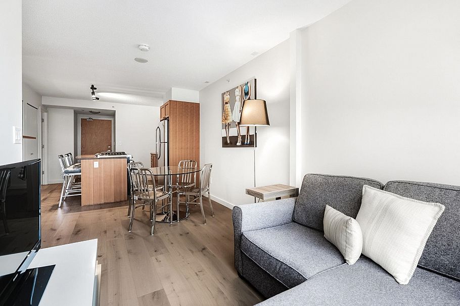 803 1723 Alberni Street Vancouver, BC - 4