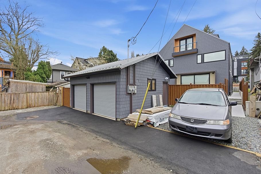 1 2091 E 20th Avenue Vancouver, BC - 34