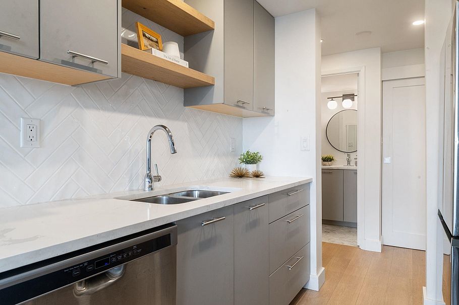 905 110 W 4th Street North Vancouver, BC - 16