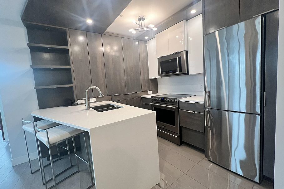 607 989 Nelson Street Vancouver, BC - 4