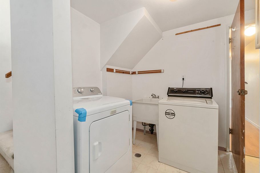 2667 E 47th Avenue Vancouver, BC - 31