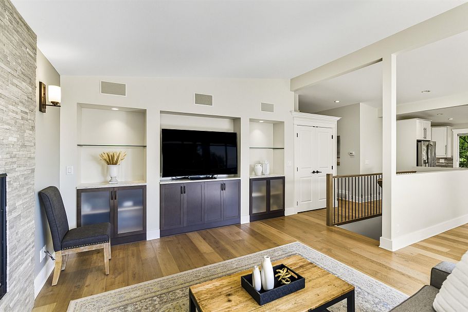 884 Wellington Drive North Vancouver, BC - 7