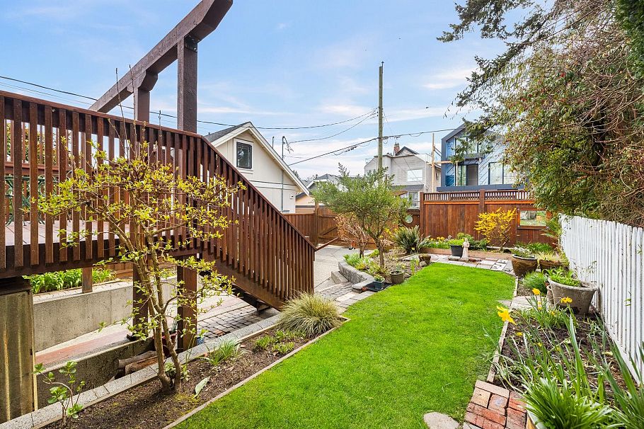 4548 W 7th Avenue Vancouver, BC - 31