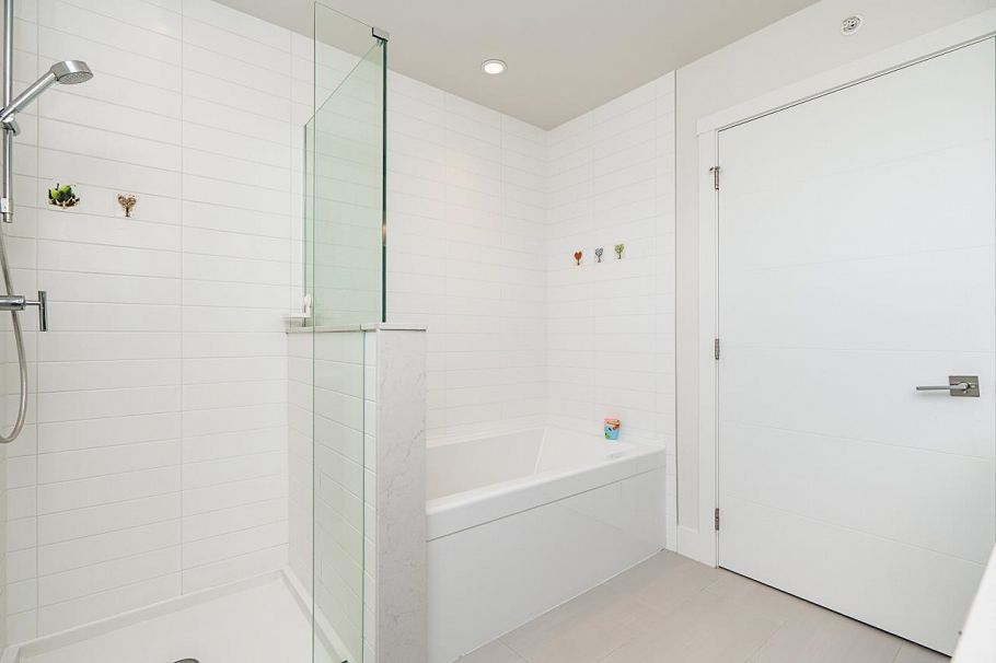 5518 Oak Street Vancouver, BC - 25