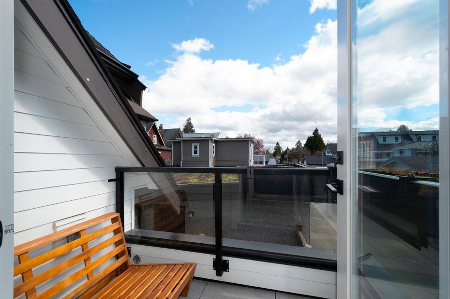 1026 E 13th Avenue Vancouver, BC - 29