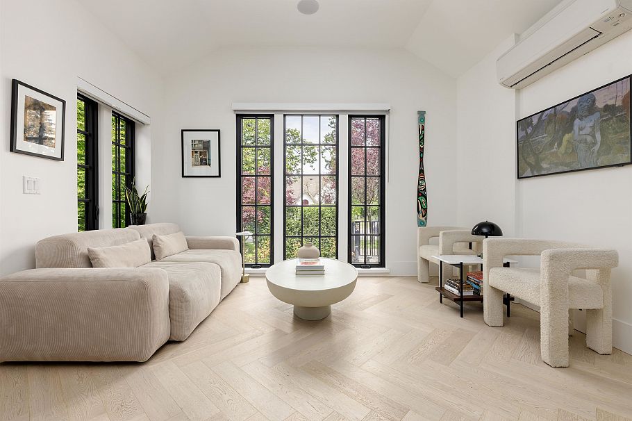 2502 W 33rd Avenue Vancouver, BC - 5