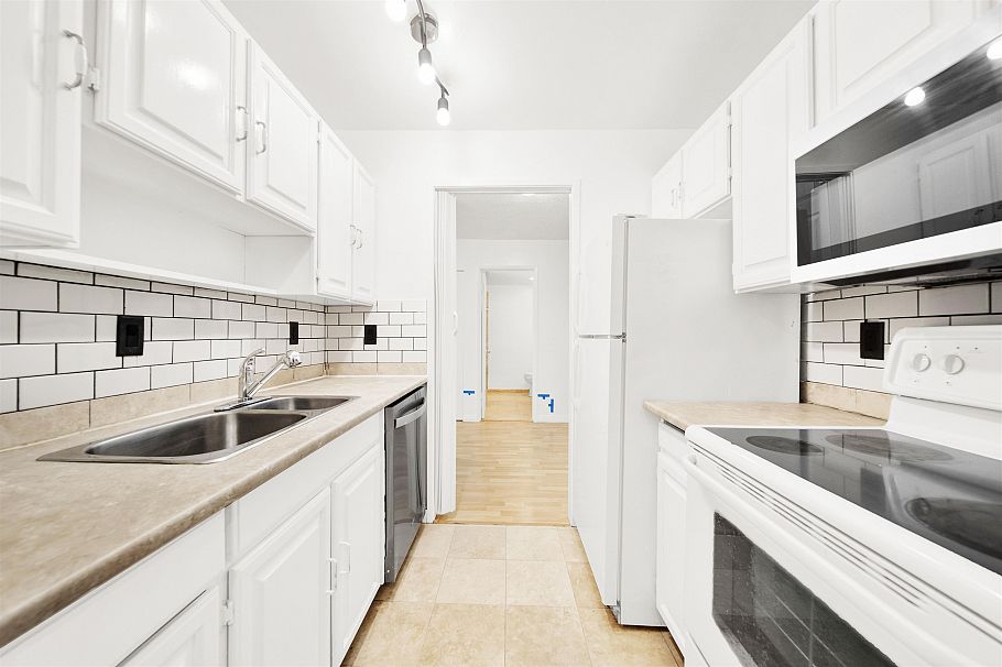 202 8707 Hudson Street Vancouver, BC - 18