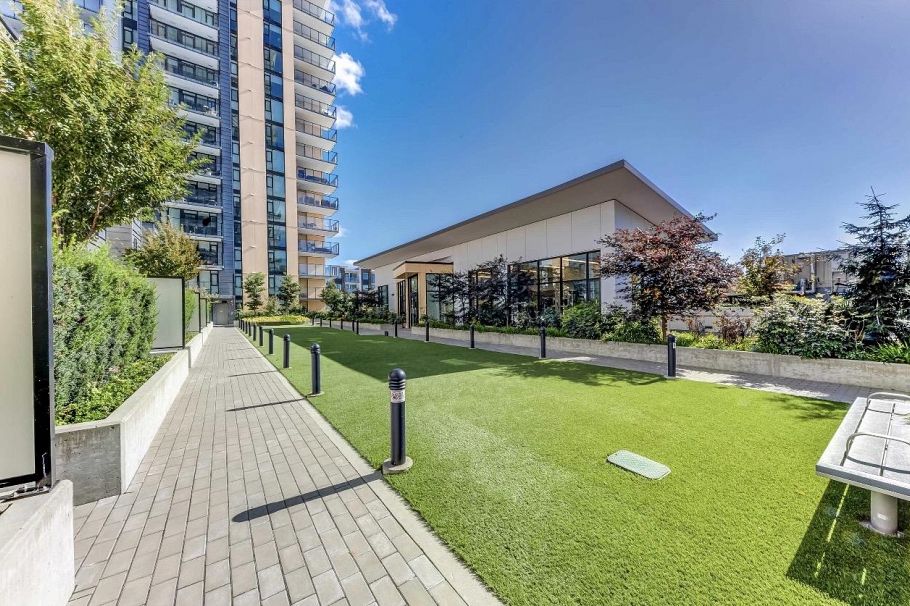 2005 1401 Hunter Street North Vancouver, BC - 7