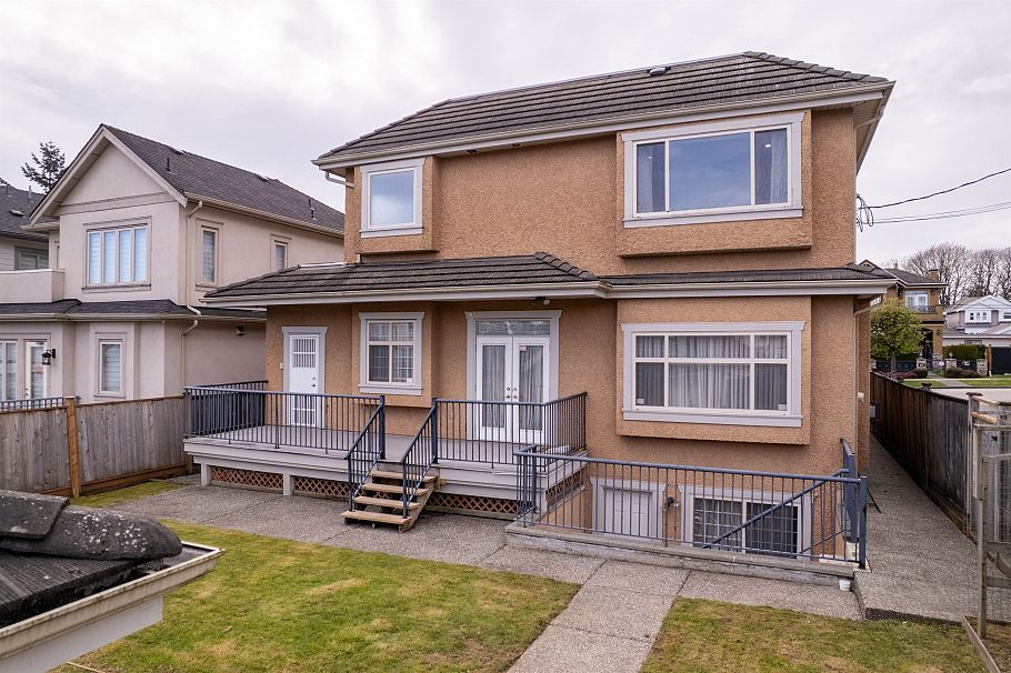 8038 Selkirk Street Vancouver, BC - 40