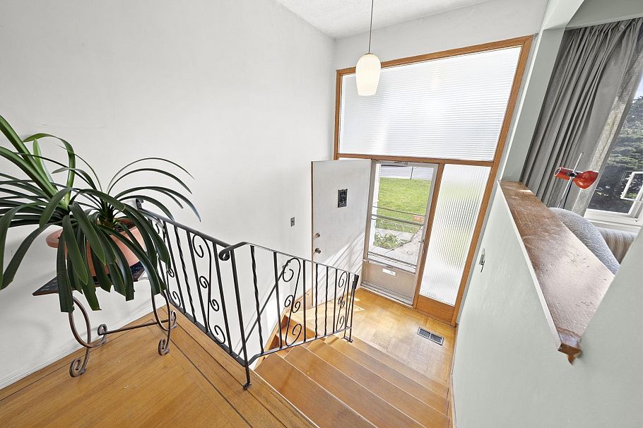 3783 Price Street Burnaby, BC - 21