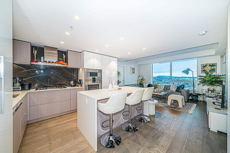 2102 1632 Lions Gate Lane North Vancouver, BC - 13