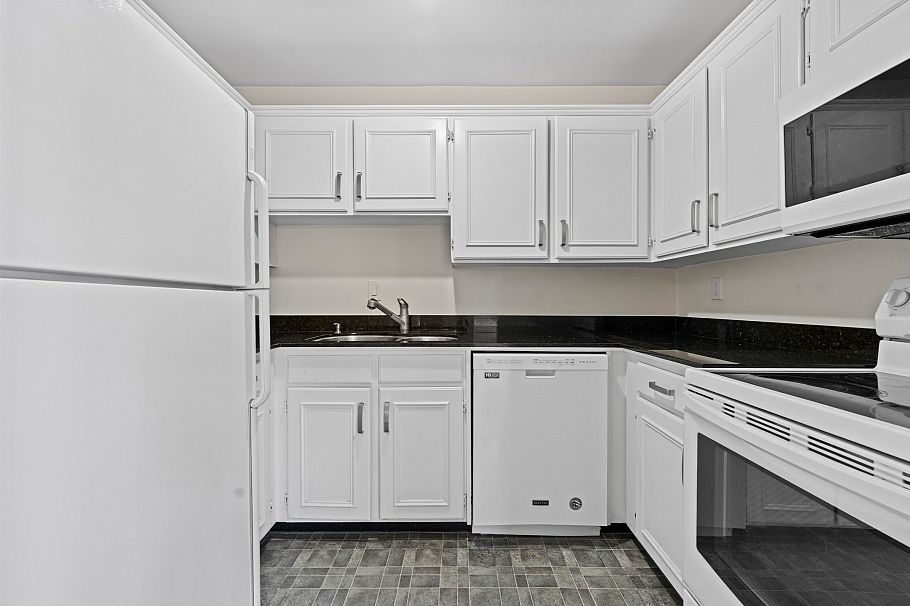 306 1260 W 10th Avenue Vancouver, BC - 6