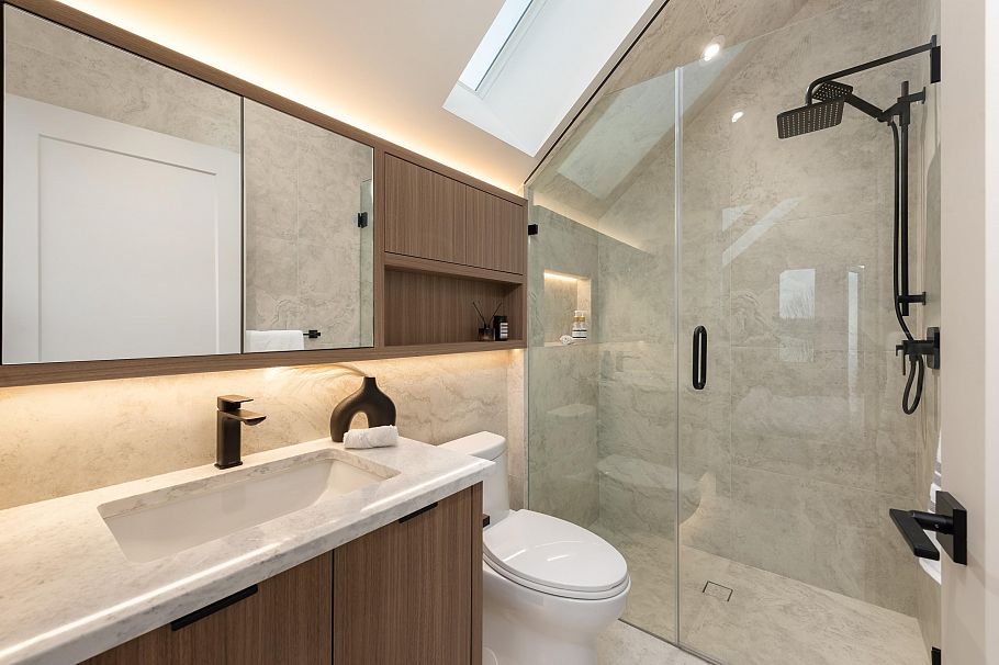 1 3391 Victoria Drive Vancouver, BC - 21