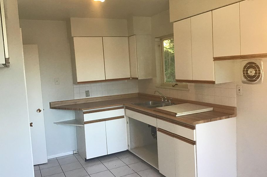 528 Greenway Avenue North Vancouver, BC - 3