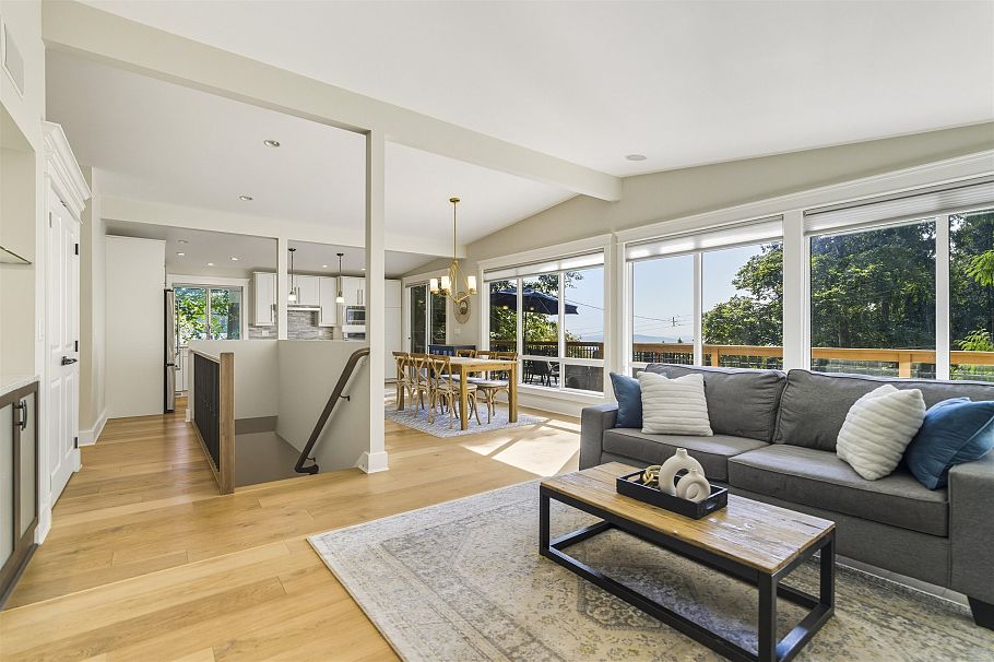 884 Wellington Drive North Vancouver, BC - 6