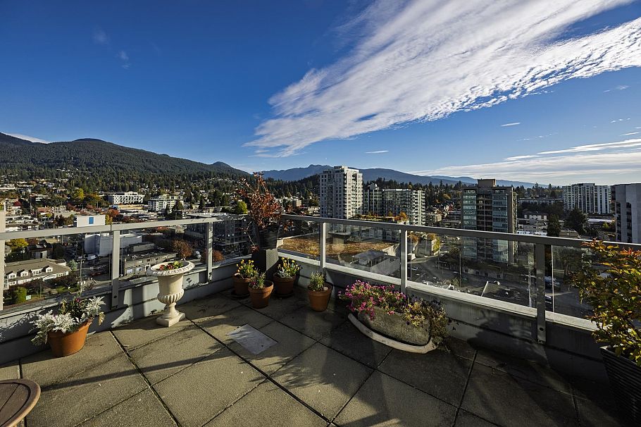 1702 121 W 16th Street North Vancouver, BC - 3