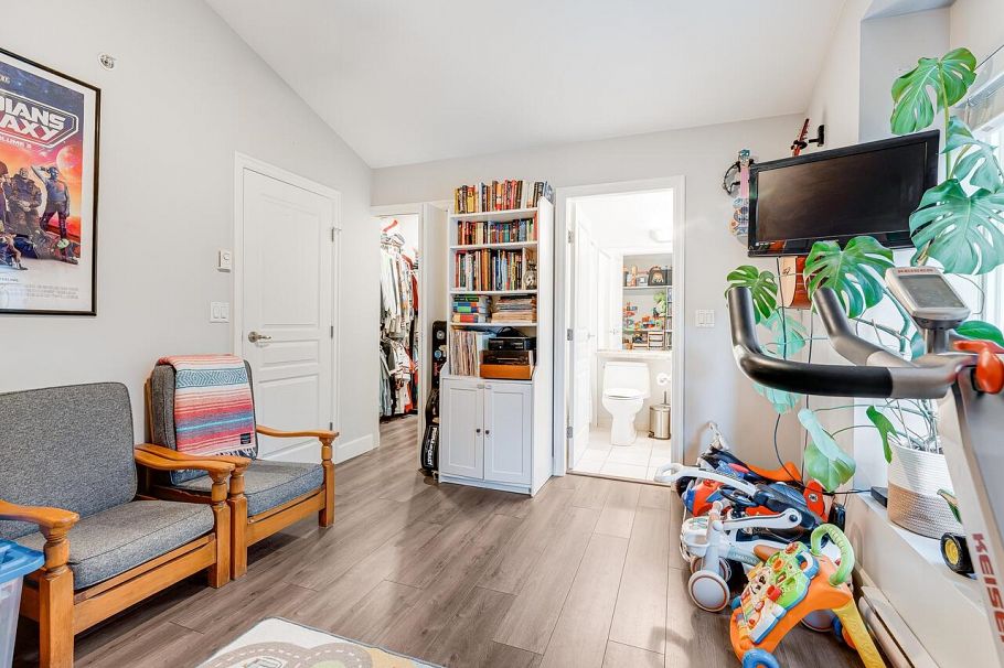 18 1073 Lynn Valley Road North Vancouver, BC - 12