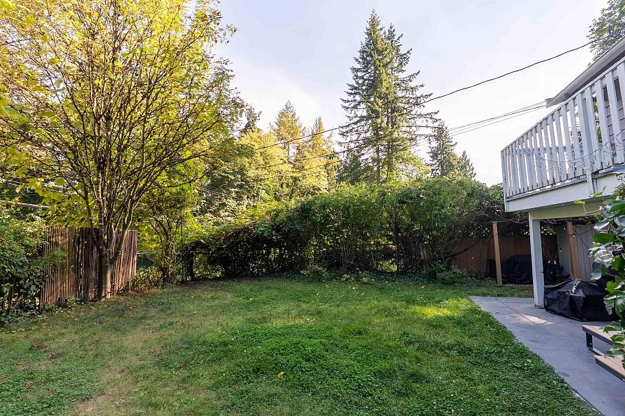 1835 Arborlynn Drive North Vancouver, BC - 32