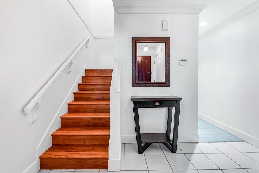 38 889 Tobruck Avenue North Vancouver, BC - 18