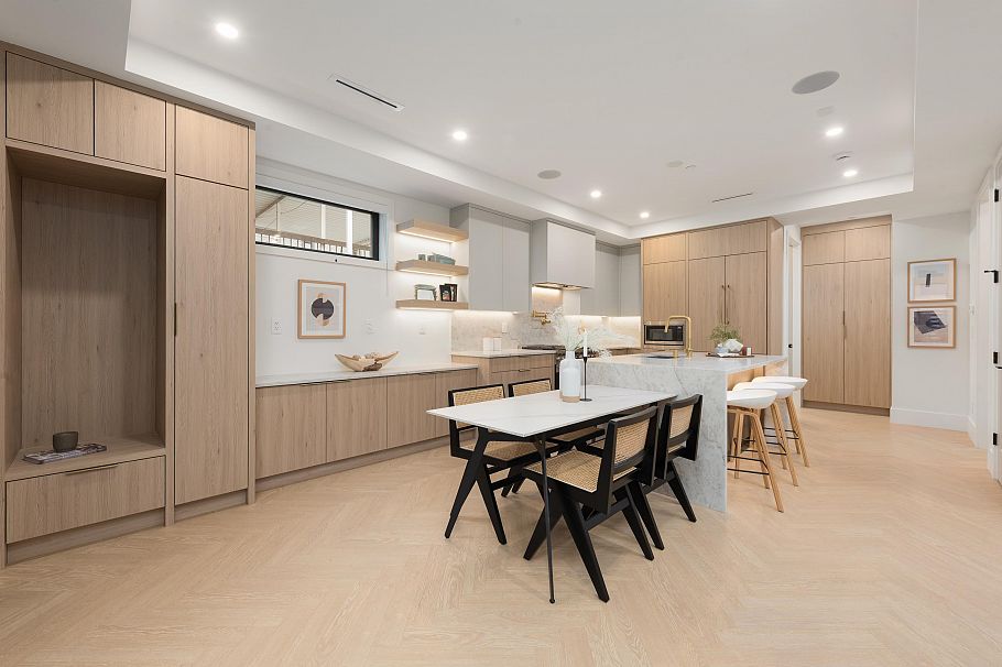 1 3393 Victoria Drive Vancouver, BC - 9