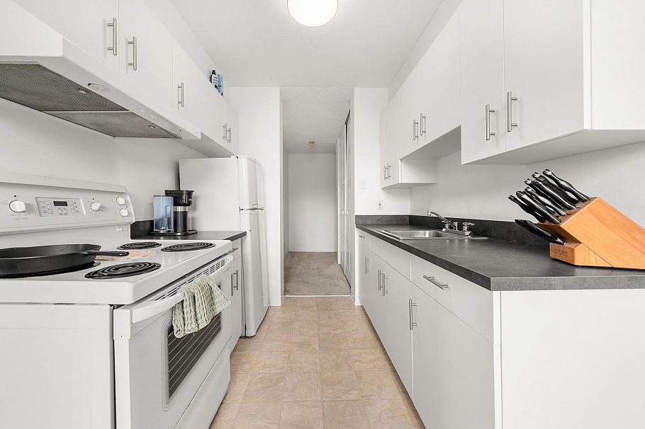 2016 Fullerton Avenue North Vancouver, BC - 9