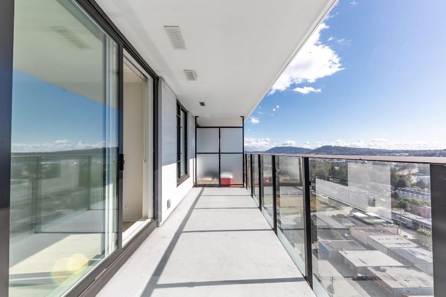 2005 1401 Hunter Street North Vancouver, BC - 10