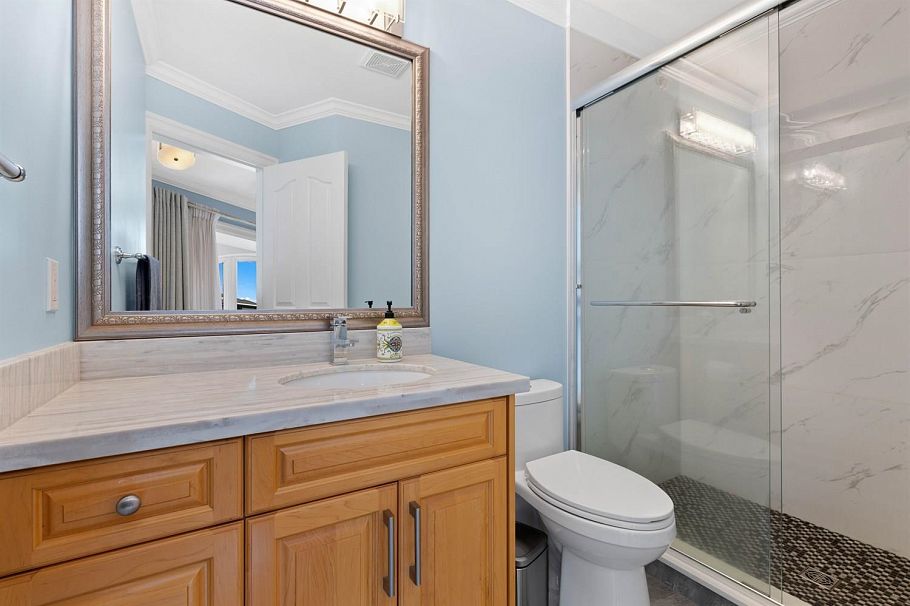 1356 E 62nd Avenue Vancouver, BC - 26