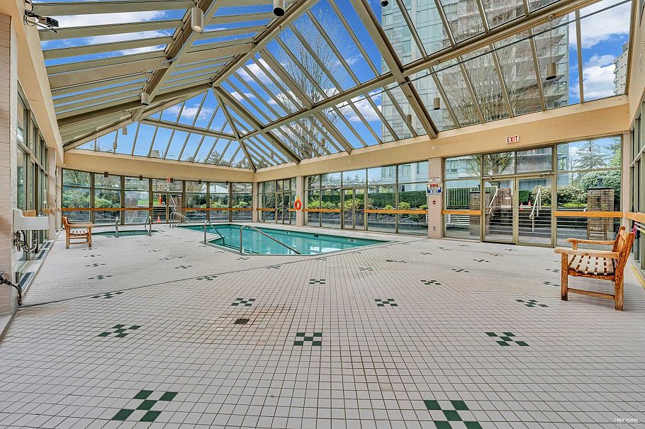 2301 5885 Olive Avenue Burnaby, BC - 32