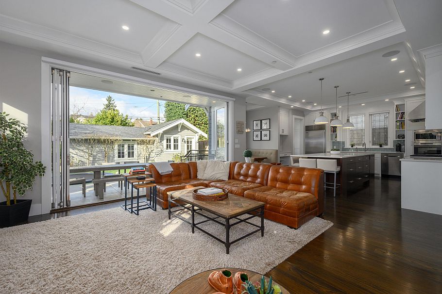 4297 W 11th Avenue Vancouver, BC - 4