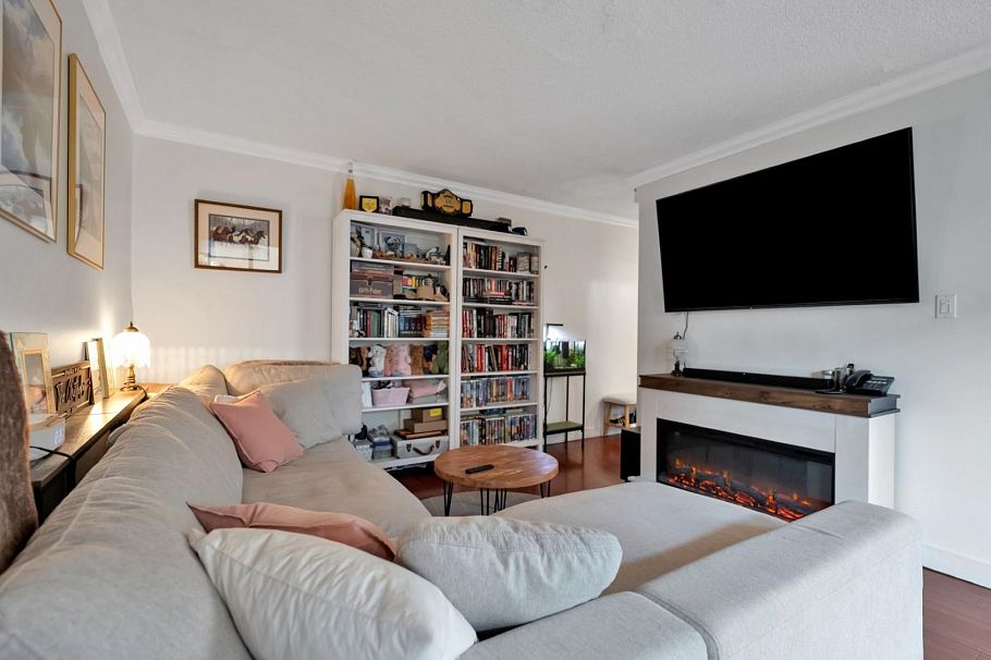 103 214 E 15th Street North Vancouver, BC - 9