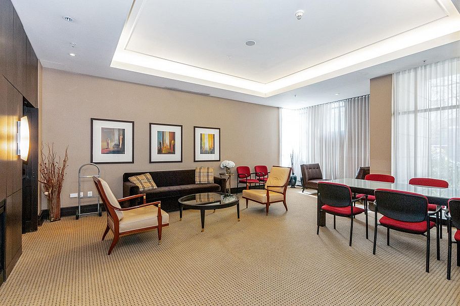 168 W 1st Street North Vancouver, BC - 29