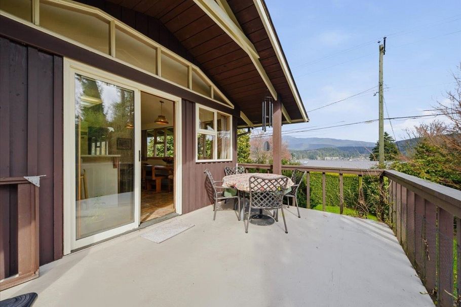 809 Roslyn Boulevard North Vancouver, BC - 23