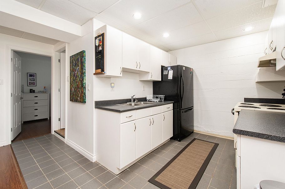 943 Shavington Street North Vancouver, BC - 22