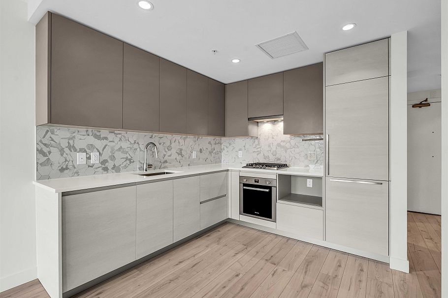 1302 8181 Chester Street Vancouver, BC - 5