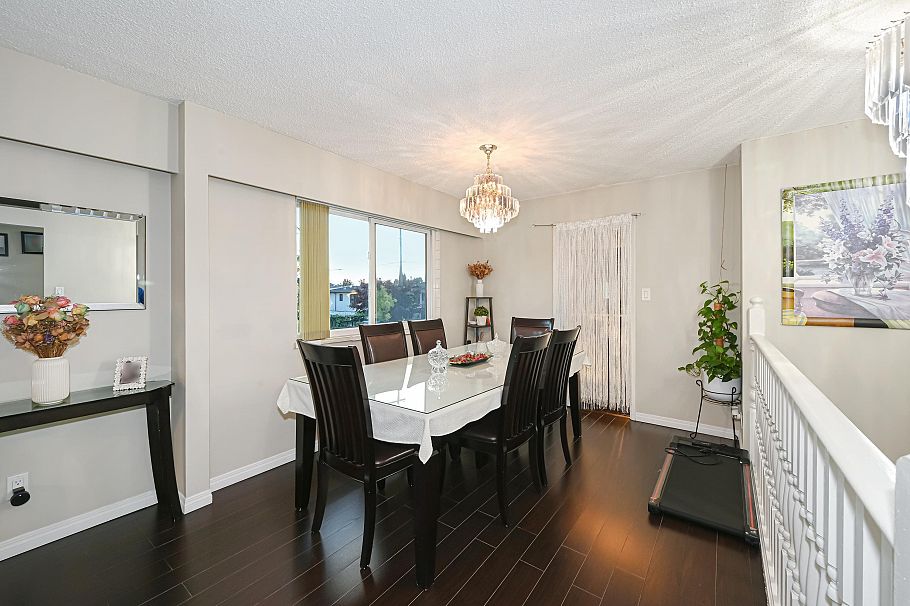 2295 E 48th Avenue Vancouver, BC - 24