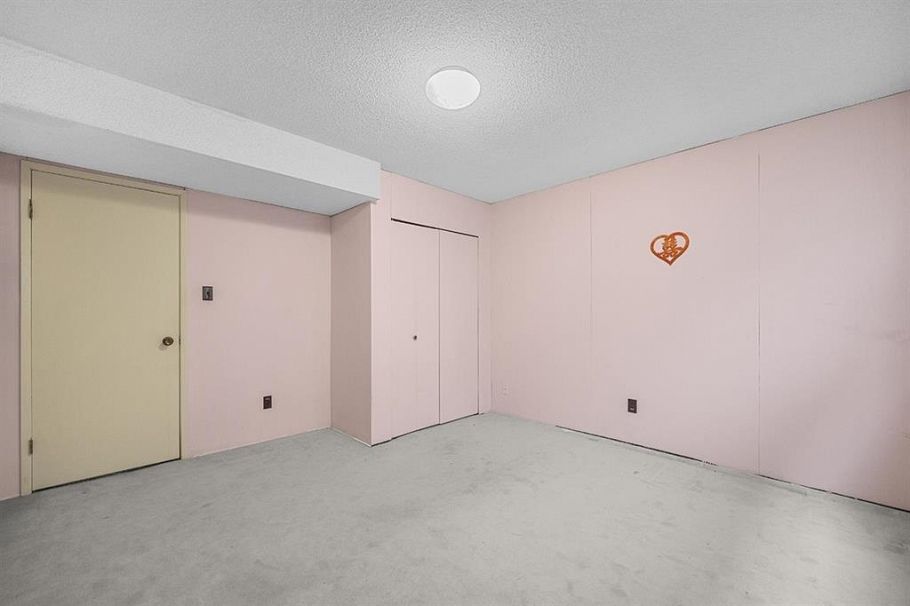 919 E 39th Avenue Vancouver, BC - 27