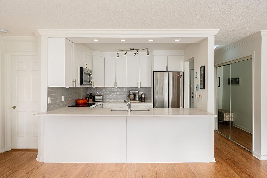 205 3788 W 8th Avenue Vancouver, BC - 9