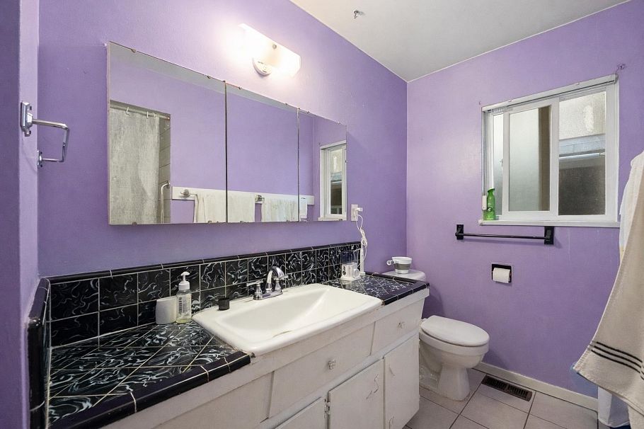 657 E 57th Avenue Vancouver, BC - 7