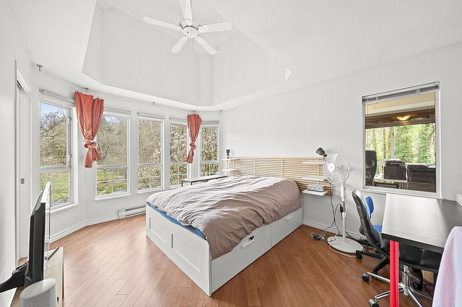 304 1550 Fell Avenue North Vancouver, BC - 16